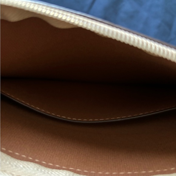 Tutilo New York Gold Wristlet - faux leather - Picture 8 of 8